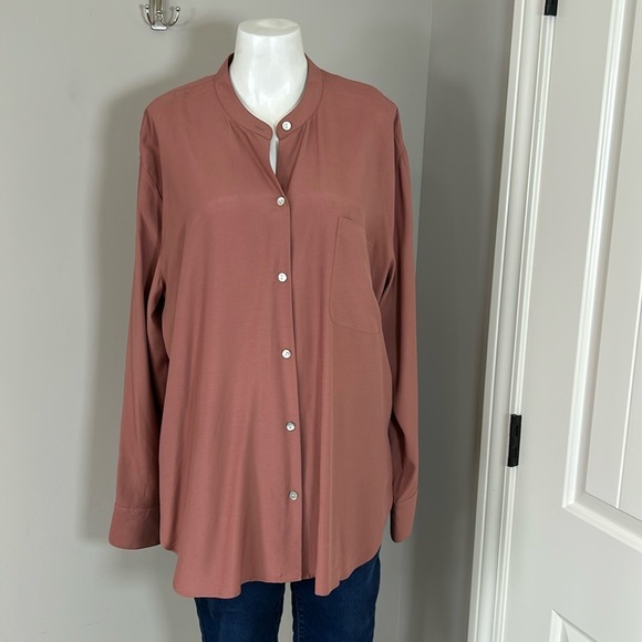 VINCE Relaxed Band Collar Blouse Terracota Button Front Satin Pearl Buttons XL - Picture 3 of 13